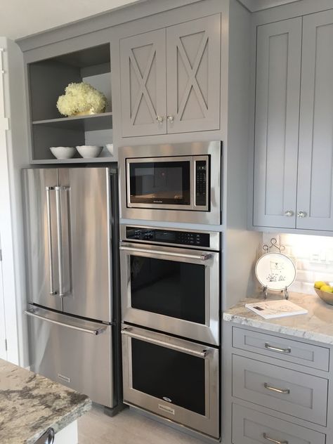 Hiasan Dalaman Rumah, Gray Kitchen Cabinets, Cottage Kitchen Cabinets, Accent Cabinets, Diy Kitchen Renovation, Gray Kitchen, Grey Kitchen Cabinets, Grey Kitchen, Kitchen Redo