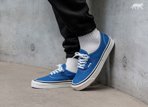 Vans Blue Outfit, Tactical Fashion, Tenis Vans, Vans Original, Vans Blue, Future Style, Cool Outfit, Blue Outfit, Vans Authentic