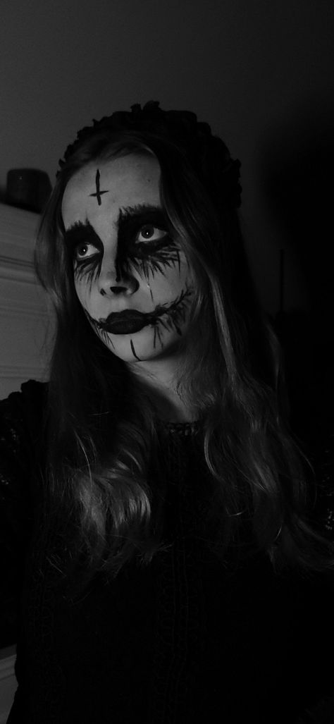 Corpse Paint, Metalhead Girl, Halloween Face, Face Makeup, Halloween Face Makeup, Eye Makeup, Hair Makeup, Paint, Makeup