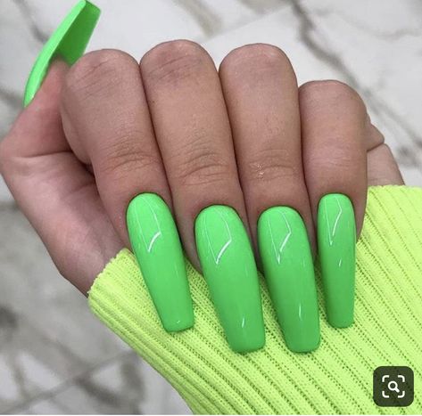 💚💚💚 Lime Green Nails, Neon Acrylic Nails, Neon Green Nails, Green Acrylic Nails, Green Nail Art, Green Nail Designs, Green Nail, Summer Acrylic Nails, Neon Nails