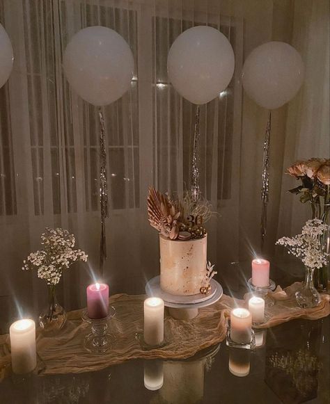 Simple Elegant Birthday Decorations, Condo Birthday Decorations, Birthday Setup Ideas At Home, Simple Bday Table Decor Ideas, Birthday Set Up Aesthetic, Cosy Birthday Party Ideas, Cute Birthday Set Up, 26th Birthday Decoration Ideas, Simple Dessert Table Ideas Birthday