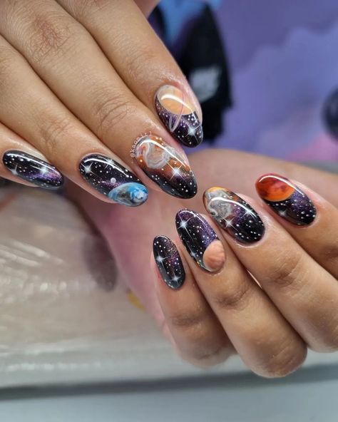 Planet Nails, Star Nail Designs, Birthday Nail Designs, Galaxy Nail Art, Space Nails, Sky Nails, Manicure Nail Designs, Purple Nail Designs, Galaxy Nails