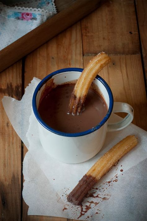 Easy Churros, Maple Chocolate, Baked Churros, Churros Con Chocolate, Hot Chocolate Sauce, Chocolate Decadence, Homemade Churros, Chocolate Dipping Sauce, Churros Recipe