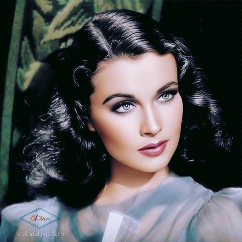 Old Hollywood Glamour Makeup, Klasik Hollywood, Vivian Leigh, Classic Hollywood Glamour, Vintage Hollywood Glamour, Rockabilly Hair, Old Hollywood Movies, Vivien Leigh, Vintage Black Glamour