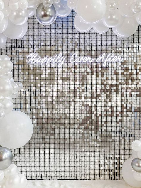 Reputation Bachelorette, Photowall Ideas, White Party Decorations, Silver Party, Festa Party, Party Background, Bach Party, 17th Birthday, Background Decoration