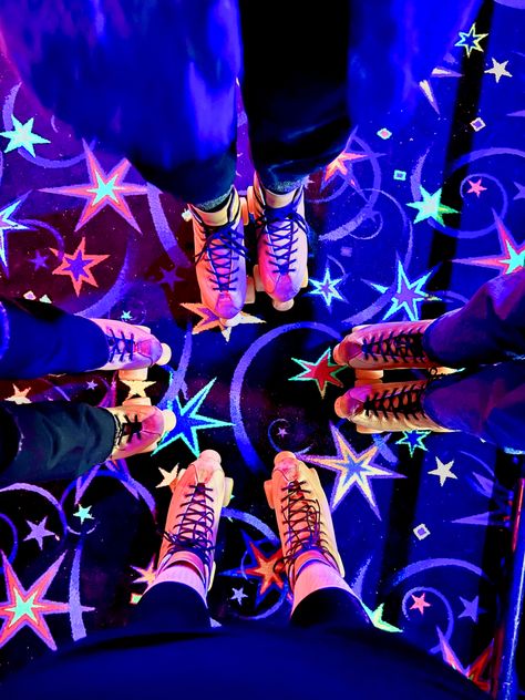 neon roller skates in roller rink 80s Aesthetic Roller Skates, Neon Disco Aesthetic, 90s Roller Skating Aesthetic, Neon Roller Rink, Neon Roller Skates, Neon 70s Aesthetic, Skate Rink Aesthetic, Neon Roller Skating Party, Arcadecore Aesthetic Outfit