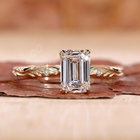 Handmade Art Deco Emerald Cut Diamond Ring. Crafted with precision by Diamondrensu, this ring is a symbol of love that transcends time, perfect for engagements, anniversaries, or as a token of everlasting affection. Three Stone Engagement Ring Specifications: ● 𝐂𝐞𝐧𝐭𝐞𝐫 𝐃𝐢𝐚𝐦𝐨𝐧𝐝 𝐃𝐞𝐭𝐚𝐢𝐥𝐬 → Shape: Emerald Cut → Carat: 1.0 - 3.0 CT → Color: F → Clarity: VS1 → Measurement and Weight: 1.00 CT = 6.50 x 4.50 x 3.13 MM 1.50 CT = 7.80 x 5.35 x 3.65 MM  2.00 CT = 8.44 x 5.82 x 4.08 MM (As Retro Engagement Rings Art Deco, Vintage Emerald Cut Engagement Ring Art Deco, Emerald Cut Engagement Ring Art Deco, Simple Engagement Rings Rectangle, Emerald Cut Unique Engagement Ring, 1.5 Ct Emerald Engagement Ring, Dainty Emerald Cut Engagement Ring, Art Deco Emerald Engagement Ring, Vintage Emerald Cut Ring