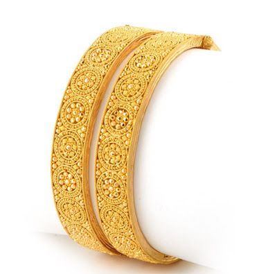 Indian Jewellery and Clothing: Latest antique gold bangle models.. Bangle Models, Antique Gold Bangle, Gold Bangles Indian, Gold Bangle Set, Gold Chain Design, Gold Bridal Jewellery Sets, Gold Jewelry Stores, Antique Jewelry Indian, Gold Bride Jewelry