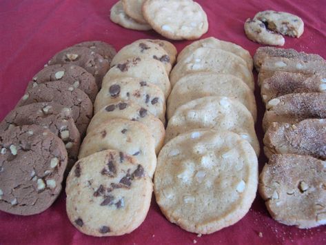 Make “bakeshop” cookies like these in as little as 15 minutes using slice and bake refrigerator cookie dough! These slice and bake cookies are perfect when company drops in or when you need to run warm cookies to a neighbor.   Make the dough ahead of time with three or four different kinds at a time.… Read More »Make Slice and Bake Refrigerator Cookies in 15 Minutes Refrigerator Cookie Dough, Refrigerator Cookies Recipes, Best Chocolate Cookie Recipe, Pillsbury Cookie Dough, Slice And Bake Cookies, Refrigerator Cookies, Bake Sale Treats, Refrigerated Cookie Dough, Icebox Cookies