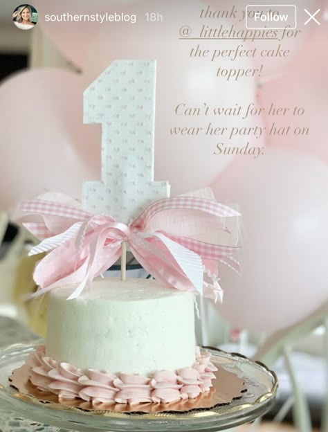 Pink And White 1st Birthday Theme, Pink And White First Birthday Cake, Pink One Year Old Birthday Party, Pink Gingham First Birthday, Bow First Birthday Cake, Bow Smash Cake, Grand Millennial First Birthday, Grandmillenial First Birthday, Bows And Bonnets First Birthday