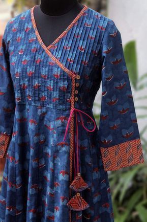 Indian Kurti Designs, Kurta Patterns, Simple Kurta Designs, Designer Kurti Patterns, Simple Kurti Designs, Neck Designs For Suits, Long Kurti Designs, Kurta Neck Design, Salwar Kamiz