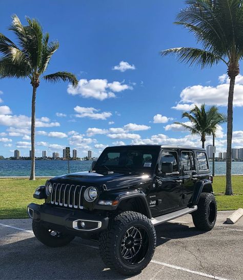 Jeeps Wrangler Black, Rubicon Jeep Black, Black Jeep Aesthetic, Jeep Car Aesthetic, Luxury Jeep Wrangler, Black Jeep Wrangler Aesthetic, Jeeps Aesthetic, Black Jeep Rubicon, Blacked Out Jeep Wrangler