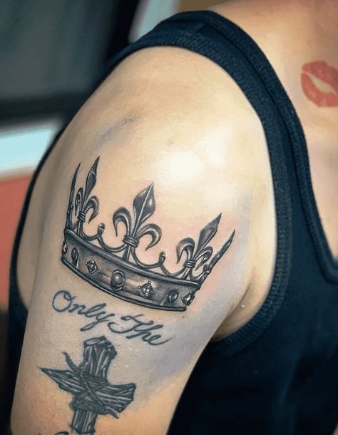 Crown Tattoo Design Images (Crown Ink Design Ideas) Tattoo Ideas Crown, Kings Crown Tattoo, Crown Tattoo Ideas, King Crown Tattoo, Crown Tattoo Design, King Crown, Crown Tattoo, Tattoo Design Ideas, Cartoon Tattoos