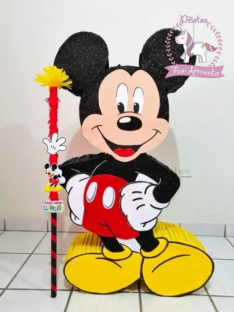 Mickey Pinata, Mickey Mouse Pinata, Minnie Mouse Pinata, Birthday Desert, Miki Mouse, Princess Jasmine Birthday Party, Mickey Mouse Birthday Decorations, Mickey Mouse Bday, Mickey Mouse Themed Birthday Party