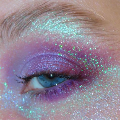 Christina Thomas on Instagram: "Fluorite~ • Bringing you a look for April's #rockthatmakeupcollab hosted by @kierajomakeup & it's actually on time!😂 • • • @prettiesforyourface Light as a Feather <<affiliated- PARTY saves you 20%>> • @wetnwildbeauty Caring Counts & Cotton Candy Clouds palettes • @profusion emerald Gems palette* [PR*] • @lagirlcosmetics Vivid Shockwave liner • • • • • • • • #glittermakeup #longexposuremakeup #wetnwildbeauty #profusion #wetnwildxcarebears #prettiesforyourface #la Messy Glitter Makeup, Cotton Candy Makeup, Iridescent Makeup, Funky Makeup, Candy Clouds, Cotton Candy Clouds, Cool Makeup Looks, Ethereal Makeup, Dope Makeup