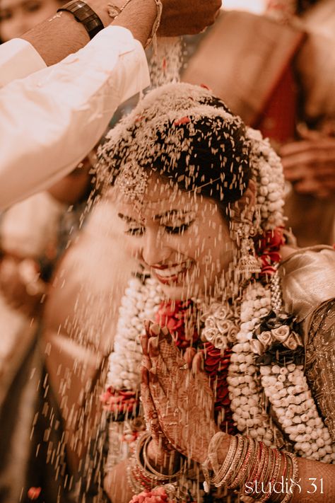 south indian bride candid wedding photo from studio 31 Andhra Wedding, Telugu Wedding Photography, Shaadi Aesthetic, Telugu Marriage, Bride Portrait Photography, Marriage Pics, Wedding Candid Photography, Telugu Bride, Wedding Candids