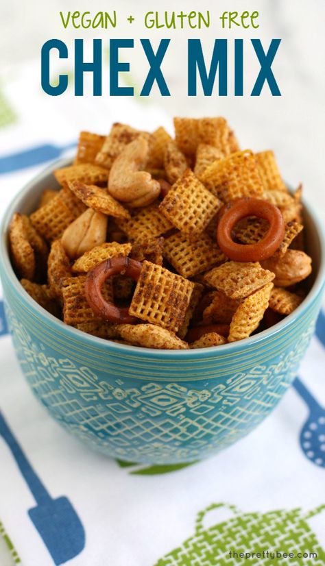 Just in time for football season - the BEST gluten free and vegan chex mix recipe. Make a double batch, it disappears quickly! Microwave Chex Mix Recipes Original, Microwave Chex Mix Recipes Sweet, Microwave Chex Mix Recipes, Vegan Chex Mix Recipe, Vegan Chex Mix, Gluten Free Chex, Original Chex, Microwave Dinners, Chex Mix Recipe