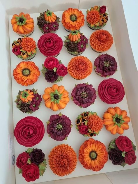 From Natalie’s Creative Cakes Fall Color Cupcakes Wedding, Autumnal Wedding Cupcakes, Fall Flower Cupcakes Ideas, Fall Wedding Cupcakes Ideas Simple, Fall Flowers Cake, Fall Buttercream Cupcakes, Autumn Cupcakes Decoration, Fall Floral Cupcakes, Fall Flower Cupcakes