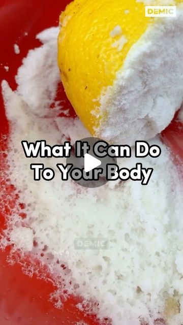 Baking Soda Water Benefits, Lemon And Baking Soda, Drink Smoothies, Drinking Warm Lemon Water, Baking Soda And Lemon, Warm Lemon Water, Soda Drink, Health Drinks, Lemon Drink