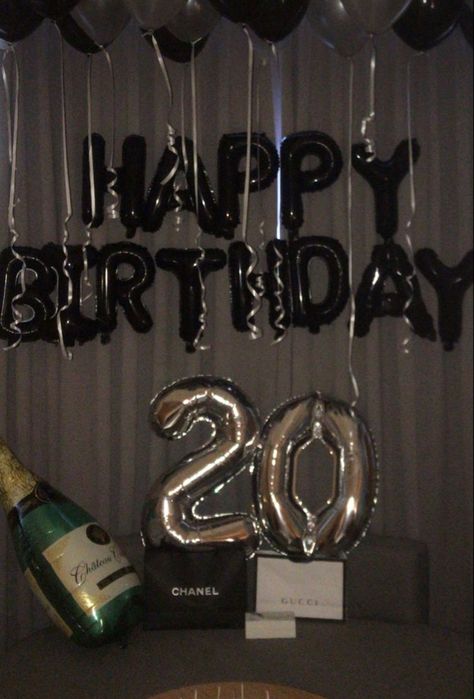 Surprise Birthday Decorations, 18th Birthday Decorations, Happy 20th Birthday, Birthday Room Decorations, 20th Birthday Party, Simple Birthday Decorations, Glow Birthday, Cute Birthday Pictures, Bday Party Theme