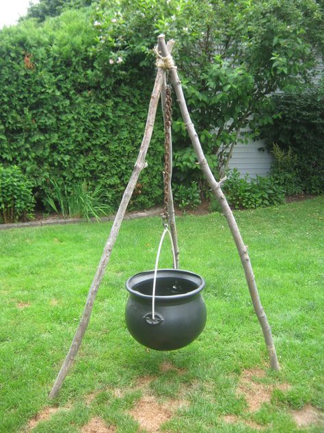 Witch cauldron progress Diy Witches Cauldron Tripod, Outdoor Halloween Decorations Diy Yard, Diy Cauldron Outdoor, Witch Cauldron Decoration Front Porch, Witch Coldrain Diy, Big Cauldron Ideas, Cauldron Outdoor Decor, Outdoor Witch Cauldron, Witch Cauldron Front Yard