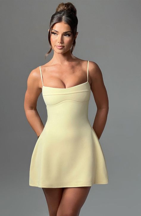 Keep it fun and flirty in the Dakota lemon dress, everyone's fave mini of the season. Made in our lightweight stretch crepe, this figure-hugging design snatches in at the waist and flares into an A-line skirt. Homecoming Dresses Corset, Maxi Dress Sale, Spaghetti Strap Mini Dress, Lemon Dress, Sparkle Dress, Mini Dresses For Women, Dresses By Length, Formal Dresses Prom, Flowy Dress