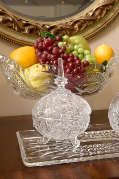 Crystal Bowl Decor Ideas Living Rooms, Basic Table Setting, Crystal Room Decor, Cookie Bowls, Crystal Room, Crystal Dishes, Symbol Of Life, Displaying Crystals, Holiday Meal