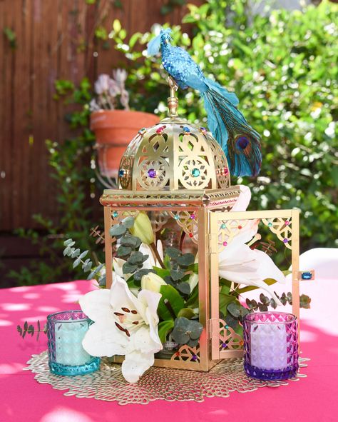 Arabian Nights Party Centerpieces, Alladin Centerpiece Ideas, Hindu Wedding Centerpieces, Aladdin Table Decor, Aladdin Wedding Centerpieces, Jasmine Sweet 16 Theme, Arabian Nights Centerpieces, Aladdin Quinceanera Theme, Aladdin Centerpiece