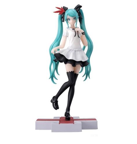 PRICES MAY VARY. Product Description Sega's Luminasta series of figures includes personas from popular shows and genres in unique, dynamic poses with an impressive level of detail so as to to stay true to the original design of the character. This new addition to the line features the widely renowned and extremely popular vocaloid artist Hatsune Miku, as her "Supreme" Module version from the Hatsune Miku: Project DIVA MEGA39's rhythm video game. Product Features Approx. 7.08 inches tall (18cm) M Miku Merch, Miku Figure, Miku Project Diva, Hatsune Miku Project Diva, Project Diva, Black Thigh High, Tokyo Otaku Mode, Red Feather, Dynamic Poses