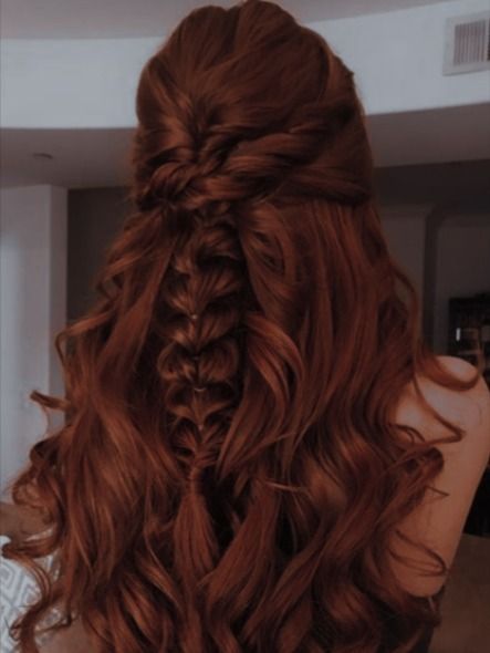 Dark Ginger Hair, Auburn Red Hair, Dark Auburn Hair, Red Hair Inspo, Ginger Hair Color, Hair Color Auburn, Hair Color And Cut, Auburn Hair, Red Hair Color