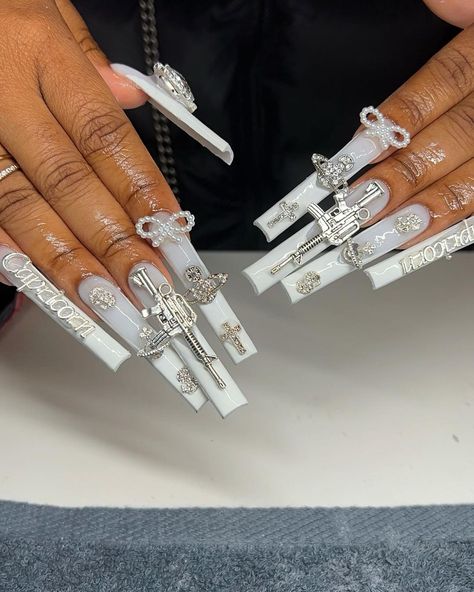 Xxl Nails, Bedazzled Nails, Gem Nail Designs, Bandana Nails, Grey Acrylic Nails, Coffin Nails Ombre, Cross Nails, Acrylic Nail Set, Pink Ombre Nails