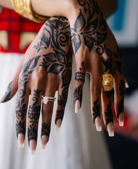 eritrean bridal henna, ♡ eritrean culture eritrean girls, culture, east african, black girl aesthetic tigrinya, Eritrean Henna Designs, Tigrinya Tattoo, Sudanese Bridal Henna, African Henna Tattoo, Ethiopian Henna Design, Eritrean Tattoo, East African Aesthetic, Eritrean Henna, African Henna Designs