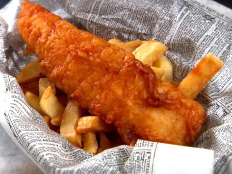 English Chips Recipe, English Chips, English Fish And Chips, Fish And Chips Recipe, British Fish And Chips, Traditional Fish And Chips, Fish N Chips Recipe, Best Fish And Chips, Food Video