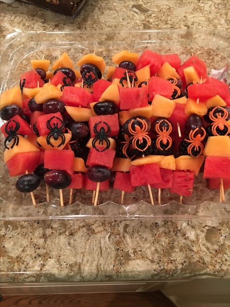 Halloween Fruit Kabobs Halloween Fruit Cabob, Halloween Fruit Skewers For Kids, Fruit Kabobs Halloween, Halloween Kabobs For Kids, Halloween Fruit Platter For Kids, Halloween Fruit Skewers, Halloween Kabobs, Halloween Party Fruit, Halloween Fruit Kabobs