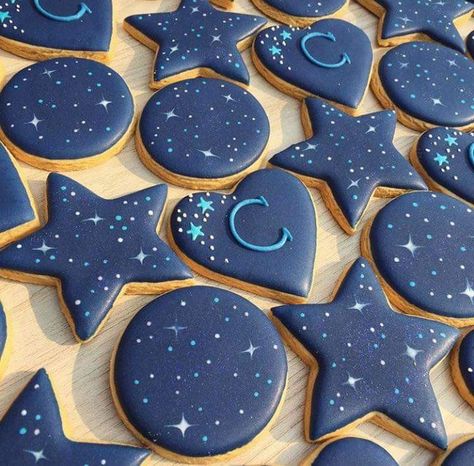 Under The Stars Cookies, Star Themed Cookies, Celestial Cookies Decorated, Starry Night Cookies, Space Decorated Cookies, Blue Cookies Decorated, Star And Moon Cookies, Moon Cookies Decorated, Star Sugar Cookies Decorated