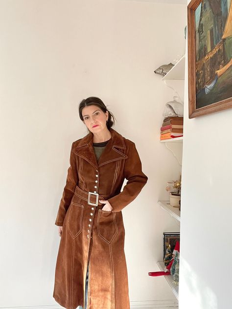 Vintage Suede Jacket Outfit, Vintage Western Outfits, Sherling Coat, Suede Jacket Outfit, Mood 2024, 1970s Coat, Vintage Suede Coat, Oc Fashion, Cowboy Coffee