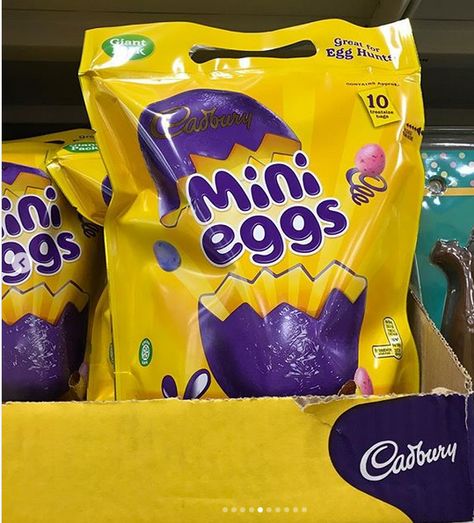 Cadbury Mini Eggs for Eater Mini Eggs Bag, Mini Eggs Packet, Mini Eggs Aesthetic, English Snacks, Cadbury World, Cadbury Mini Eggs, British Chocolate, Mini Egg, Mini Eggs