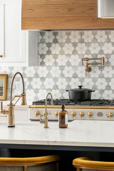 Yellow kitchen tile