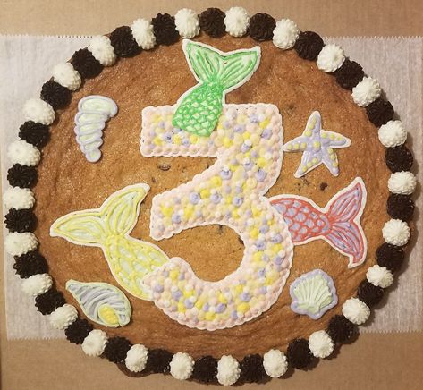 Mermaid Cookie Cake Ideas, Mermaid Cookie Cake, Mermaid Cookie, Mermaid Cookies, Cookie Decorations, Cookie Cakes, Big Cookie, Cookies Cake, Mermaid Theme