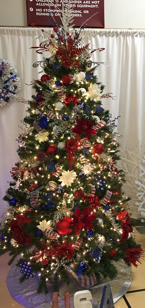 Red White and Blue Christmas tree White And Blue Christmas Tree, White Christmas Tree With Red, Red White And Blue Christmas, Christmas Tree Decorations Blue, White And Blue Christmas, Patriotic Christmas Tree, Blue Christmas Tree Decorations, White Christmas Tree Decorations, Military Christmas