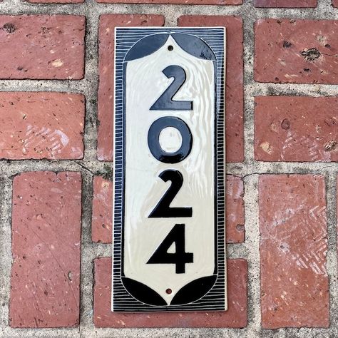 DePauwPottery - Etsy Address Sign Ideas, Big Dinner Table, Entry Tile, Custom House Numbers, Address Signs, House Number Plaque, House Number Sign, Custom House, Ceramic Houses