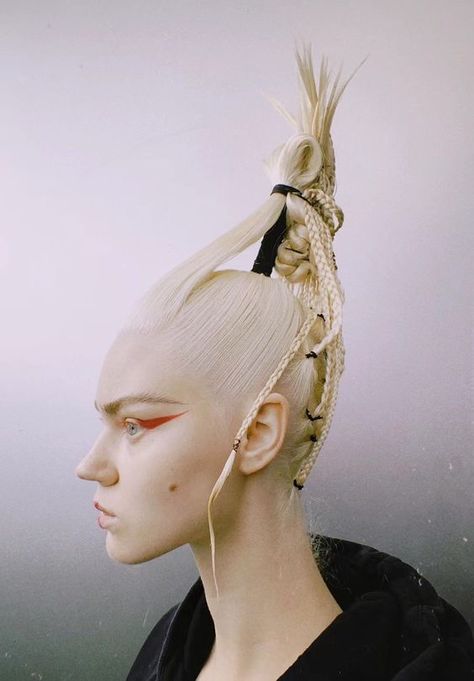 Futuristic Hair, High Fashion Hair, Avant Garde Hair, Dramatic Hair, Headpiece Hairstyles, Hair Arrange, Fantasy Hair, Hair Shows, Creative Hairstyles