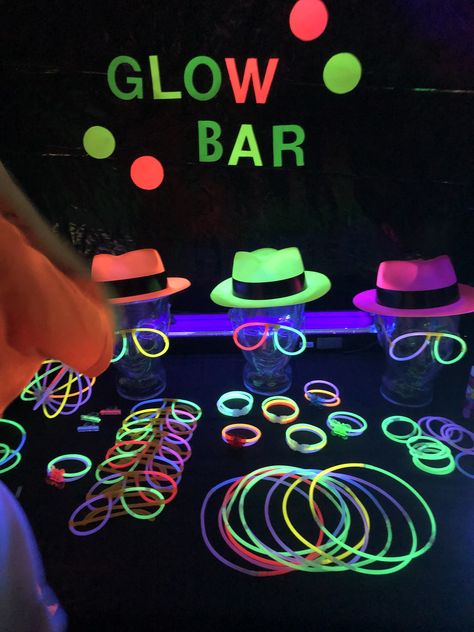 Fun Party Accessories, Things You Need For A Neon Party, Glow In The Dark Graduation Party Ideas, Glow Bar Party, Edm Birthday Party Ideas, Glow In The Dark Accessories, Glow Party Sweet 16, Glow Bar Party Ideas, Glow In The Dark Face Paint