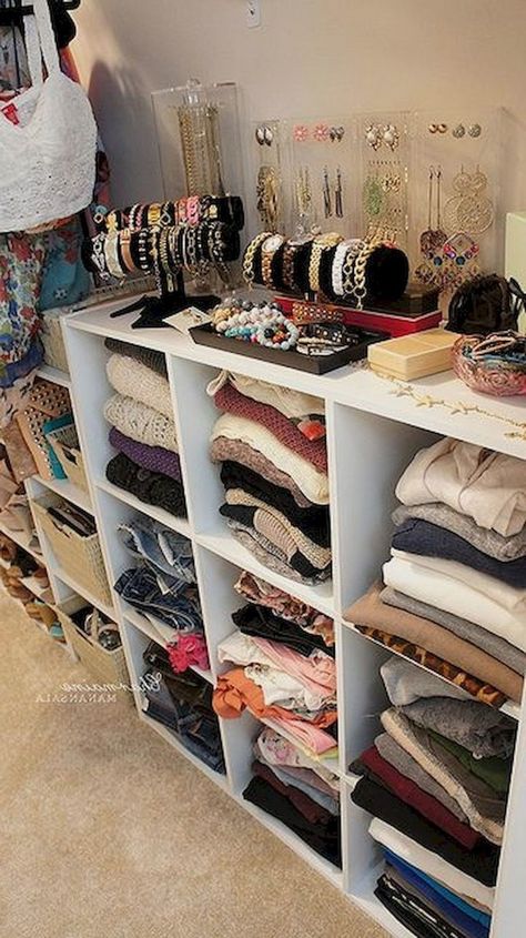 Desain Furnitur Modern, Closet Room, Apartment Organization, غرفة ملابس, Clothes Diy, First Apartment, Master Closet, Closet Space, Ikea Furniture