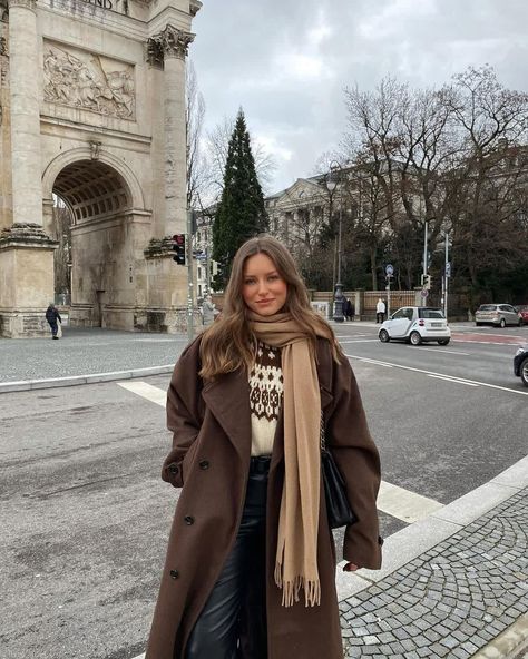 European Holiday Outfits Winter, Europe Winter Outfits 2023, Brussels Outfit Winter, Eastern Europe Winter Outfit, Nice France Outfits Winter, Brussels Street Style, Belgium Outfits Winter, Europe In April Outfits, Florence Italy Outfits Winter