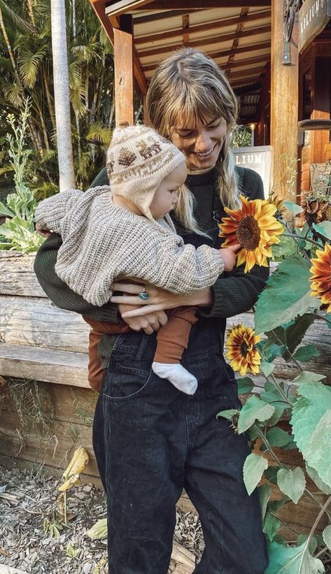 Bohemian Mom Aesthetic, Natural Mom Aesthetic, Farm Mom Aesthetic, Homesteader Outfit, Granola Family Aesthetic, Granola Kids Aesthetic, Soft Mom Aesthetic, Granola Baby Aesthetic, Hippie Mom Aesthetic