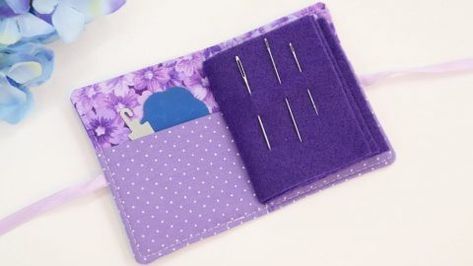 Basic Sewing Kit, Cute Sewing Projects, Basic Sewing, Needle Holder, Book Pins, Needle Cases, Diy Holder, Scrap Fabric, Needle Book