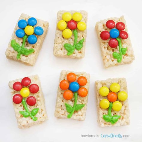 A fun and easy treat for Spring! Decorate Rice Krispie Treats with M & M candy flowers. Spring Rice Krispie Treats, Chocolate Chip Rice Krispie Treats, Easy Icing, Krispie Treats Recipe, Spring Treats, Cereal Treats, Candy Flowers, Mint Chocolate Chip, Rice Krispy