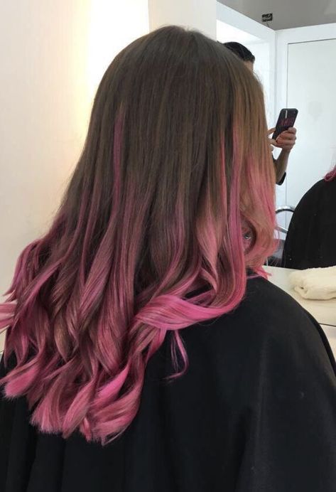 Pink 🎀 #pinkhairs Pink Hair Tips, Pink Hair Streaks, Pink Hair Highlights, Dark Pink Hair, Hair Dye Tips, Pink Ombre Hair, Dip Dye Hair, Hair Streaks, Hair Color Pink