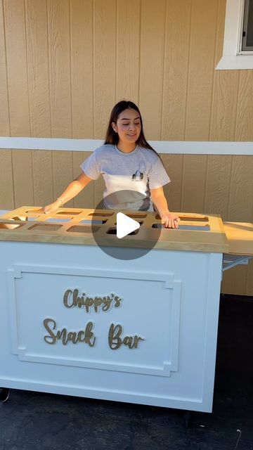 Charcuterie Vendor Booth Ideas, Pop Up Bar Ideas, Snack Cart Party, Wedding Snack Bar, Snack Cart, Side Shelf, Pop Up Bar, Vendor Booth, Snack Bar